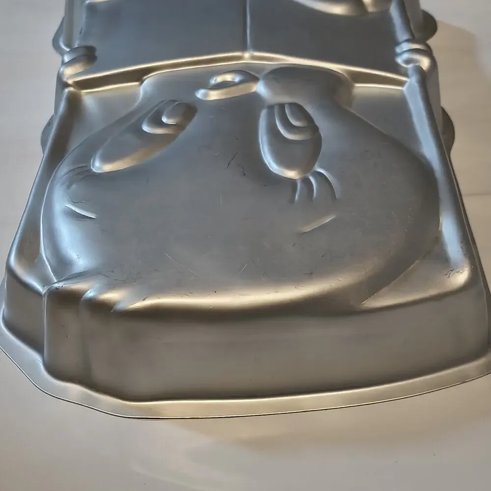 Vintage 1979 Wilton Tweety Cake Pan Tweety Bird Cake Mold # 502-7687